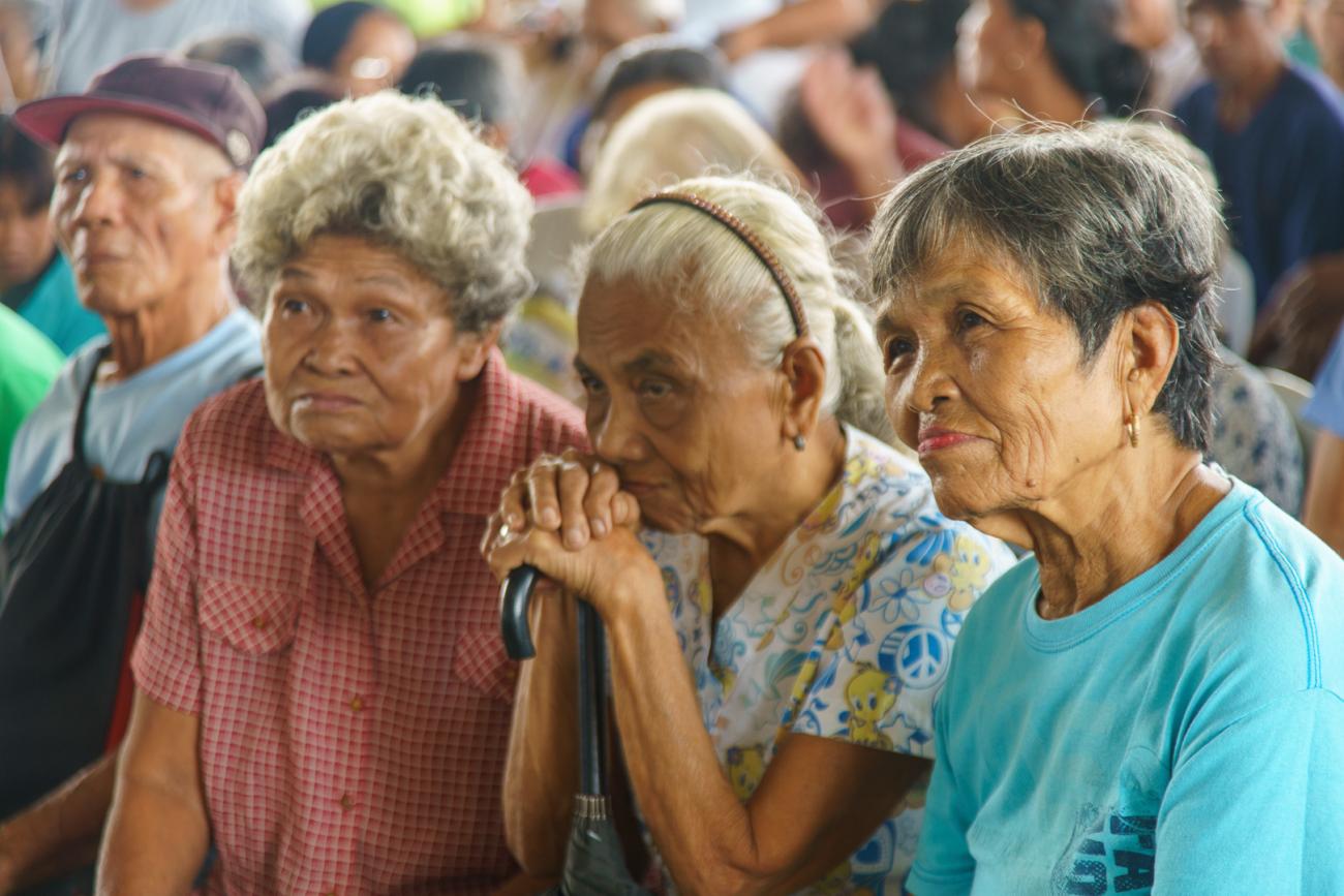 Cash assistance distributed by WFP to households in Irosin, Sorsogon