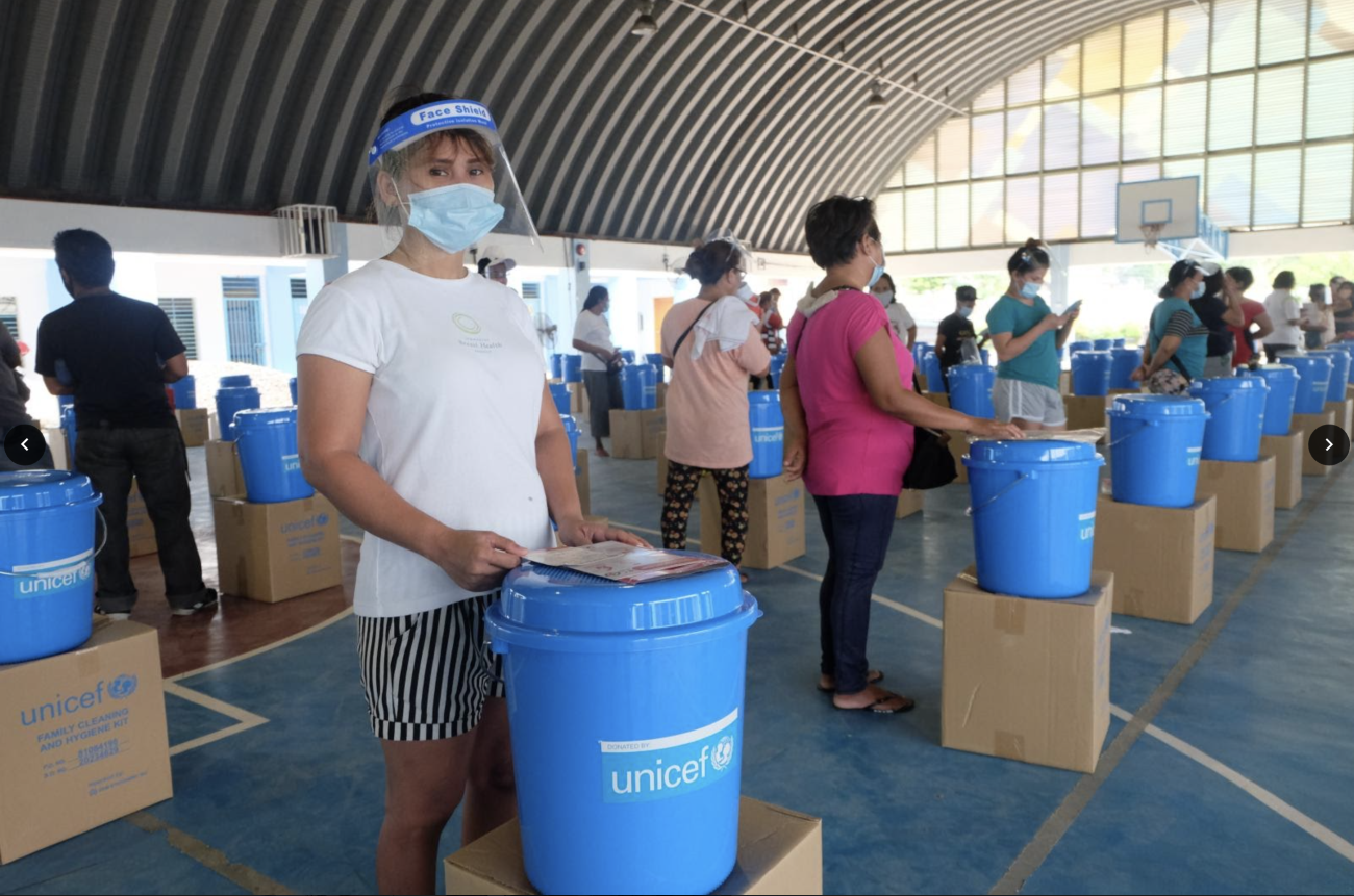 UNICEF distributes hygiene kits